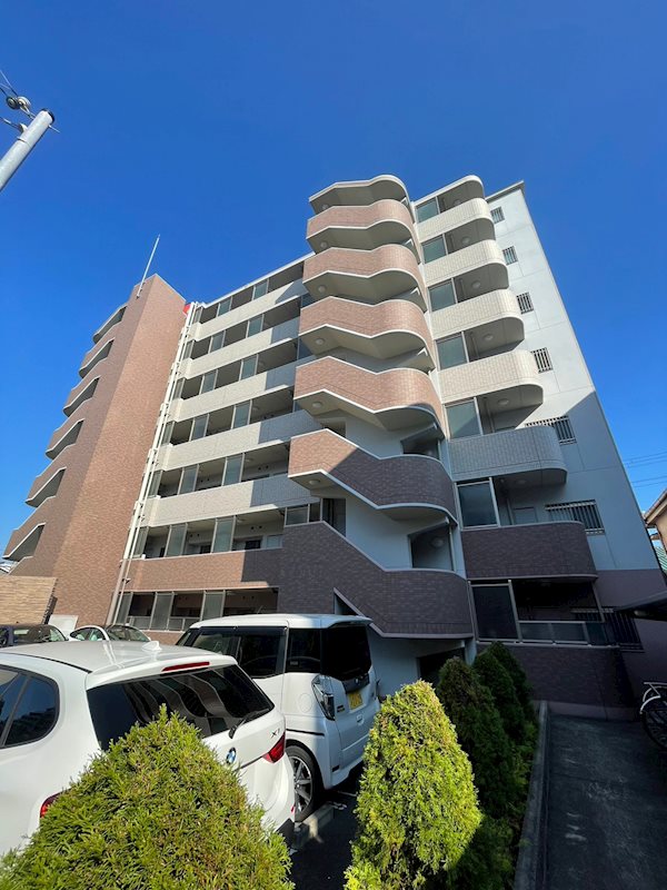 建物外観　外観は落ち着いています