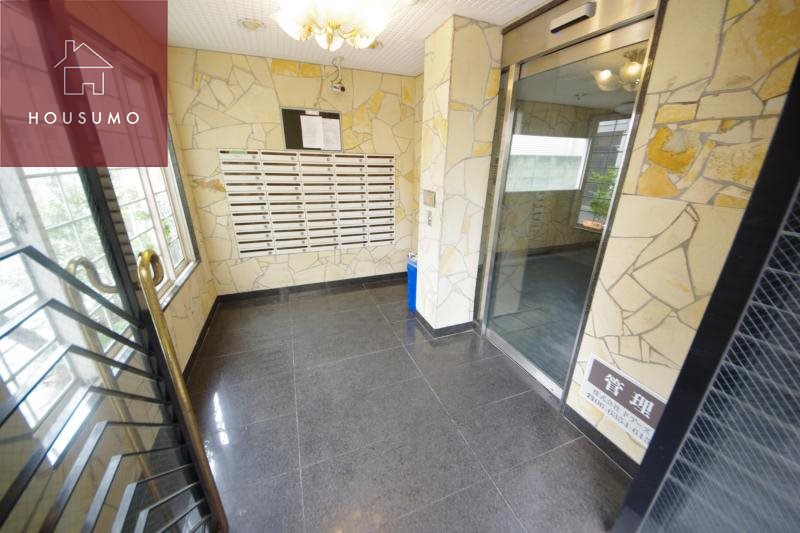 エントランス　建物の内部です