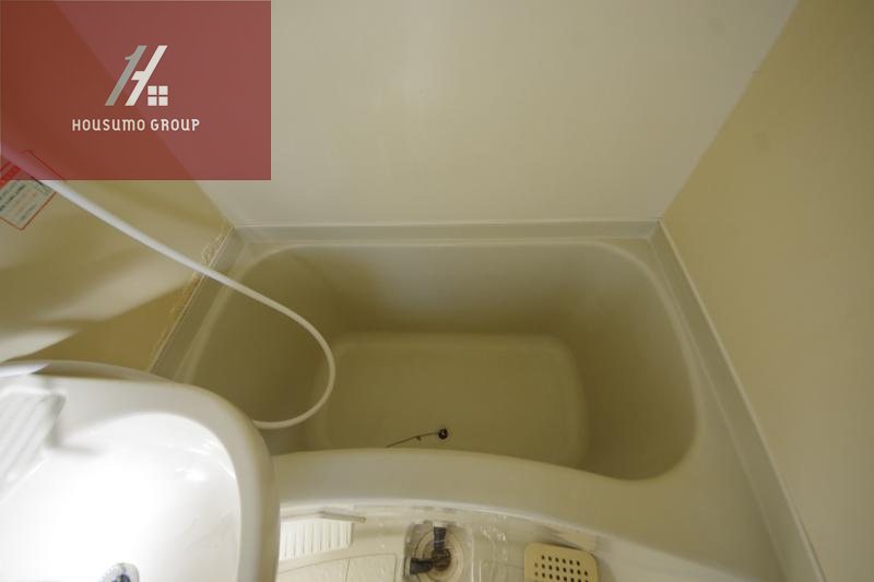 バス・シャワールーム　落ち着いた空間のお風呂です