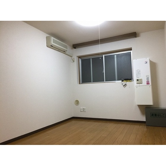 居室・リビング　居室