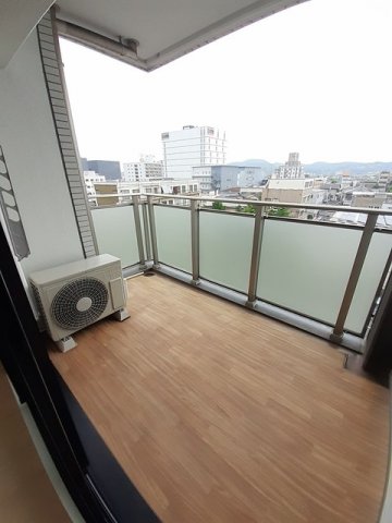 バルコニー　広々としたバルコニーです