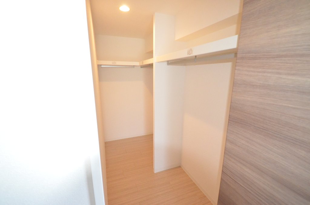 収納　Wクローゼット
