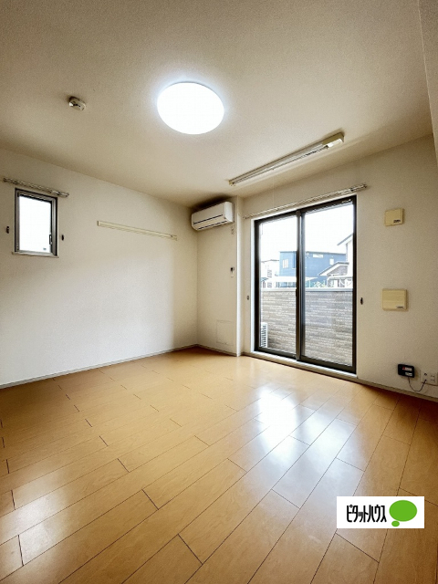 居室・リビング　１０２