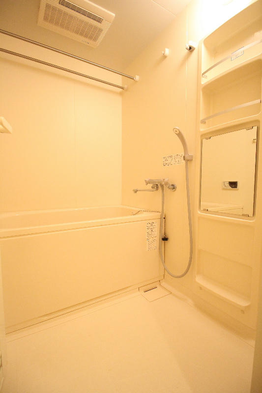 バス・シャワールーム　浴室暖房乾燥機付き