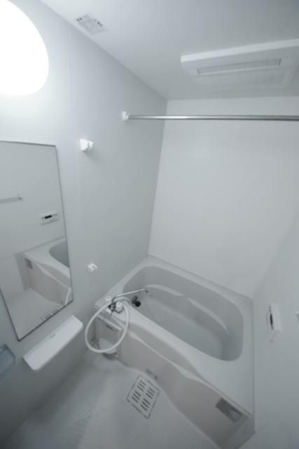 バス・シャワールーム　★清潔感のあるお風呂です★
