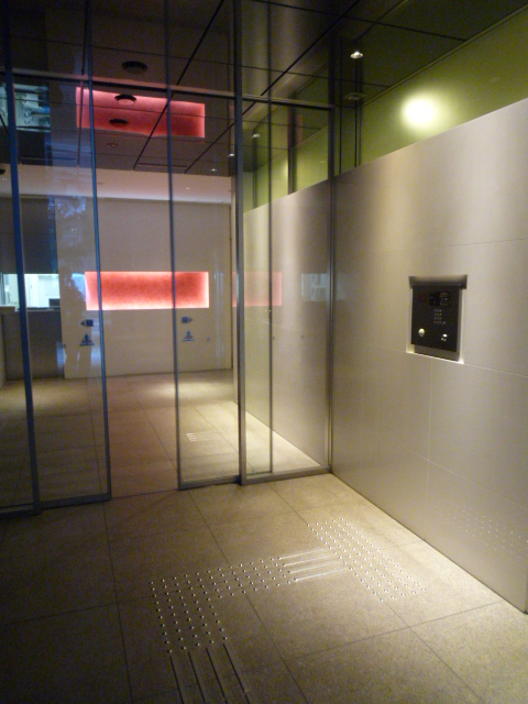 エントランス　エントランス