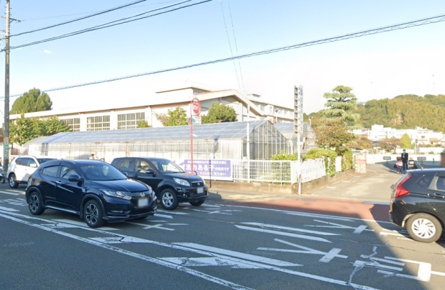 小学校　静岡市立西豊田小学校（小学校）まで619m