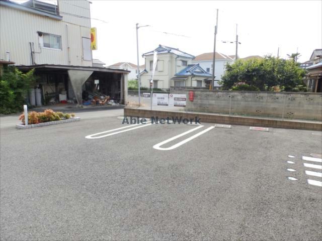 駐車場　駐車場