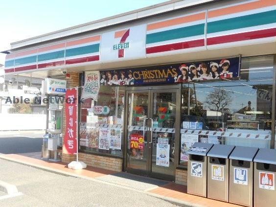 コンビニ　セブンイレブン古河東3丁目店（コンビニ）まで575m
