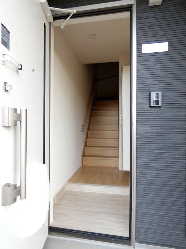 玄関　図面と現状に相違がある場合には現状を優先