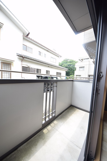 バルコニー　～今日は朝からお洗濯～