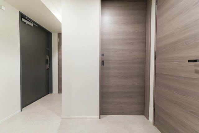 玄関　※参考写真