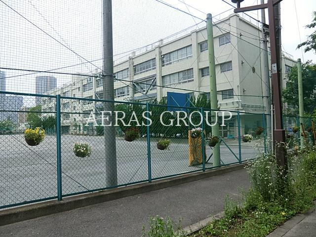 中学校　江東区立辰巳中学校（中学校）まで683m