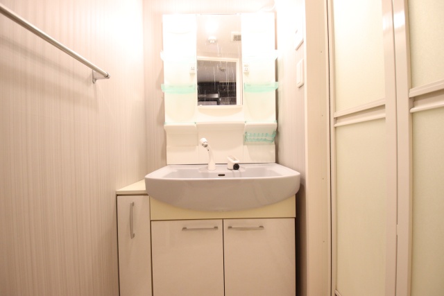 洗面設備　※別室の参考写真です。