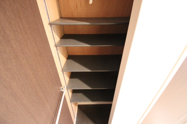 収納　※別室の参考写真です。