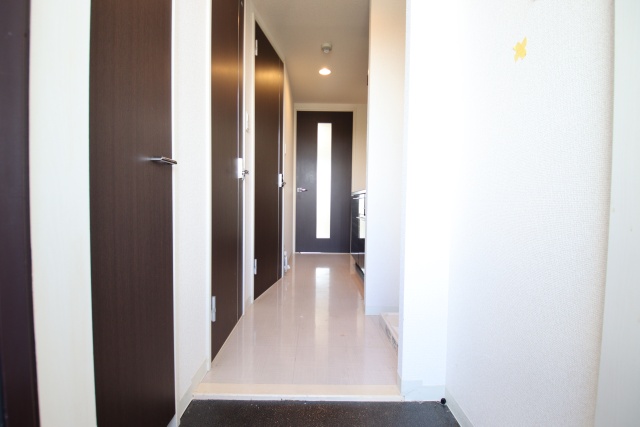 玄関　※別室の参考写真です。