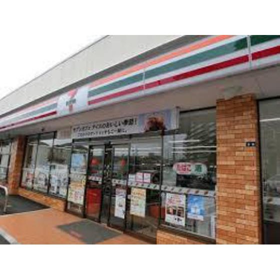 コンビニ　セブンイレブン町田南成瀬さくら通（コンビニ）まで378m
