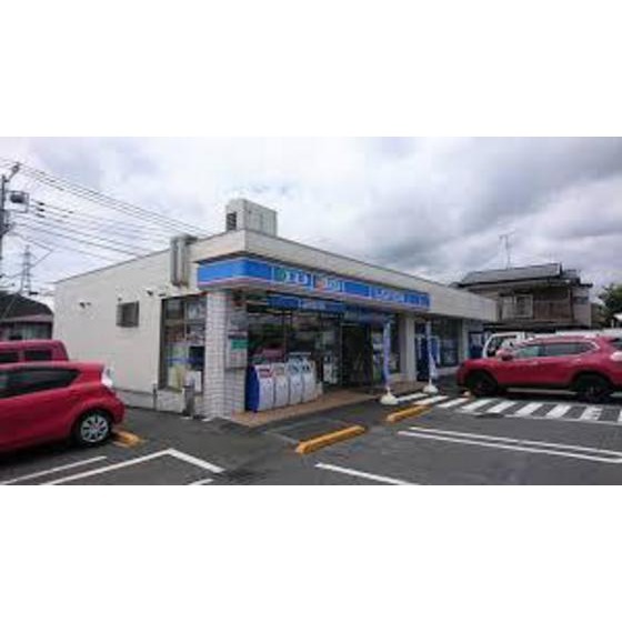 コンビニ　ローソン町田成瀬街道店（コンビニ）まで391m