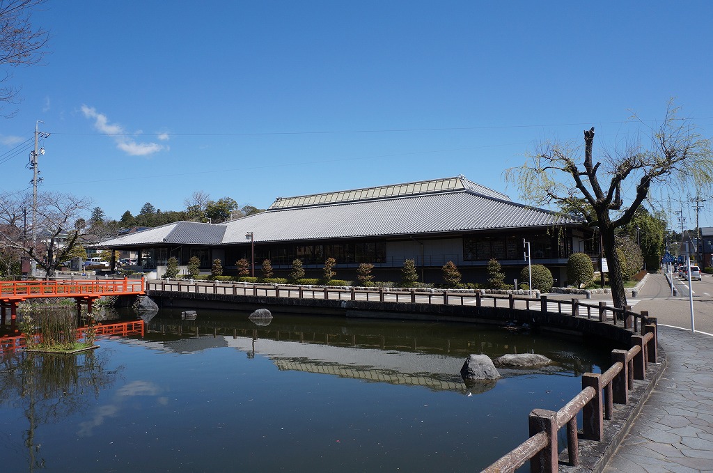 図書館　掛川市立中央図書館（図書館）まで1164m