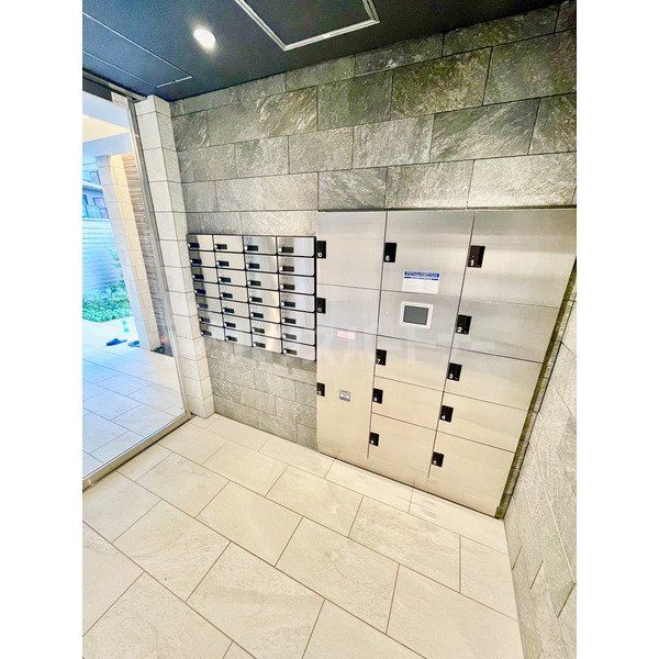 エントランス　エントランス