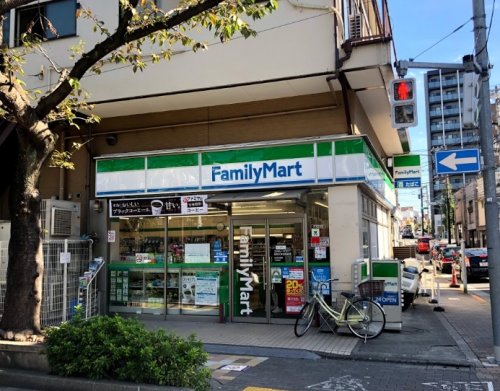 コンビニ　ファミリーマート 昭和大学病院前店（コンビニ）まで534m