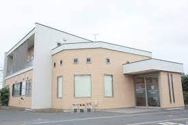 病院　根戸クリニック（病院）まで738m