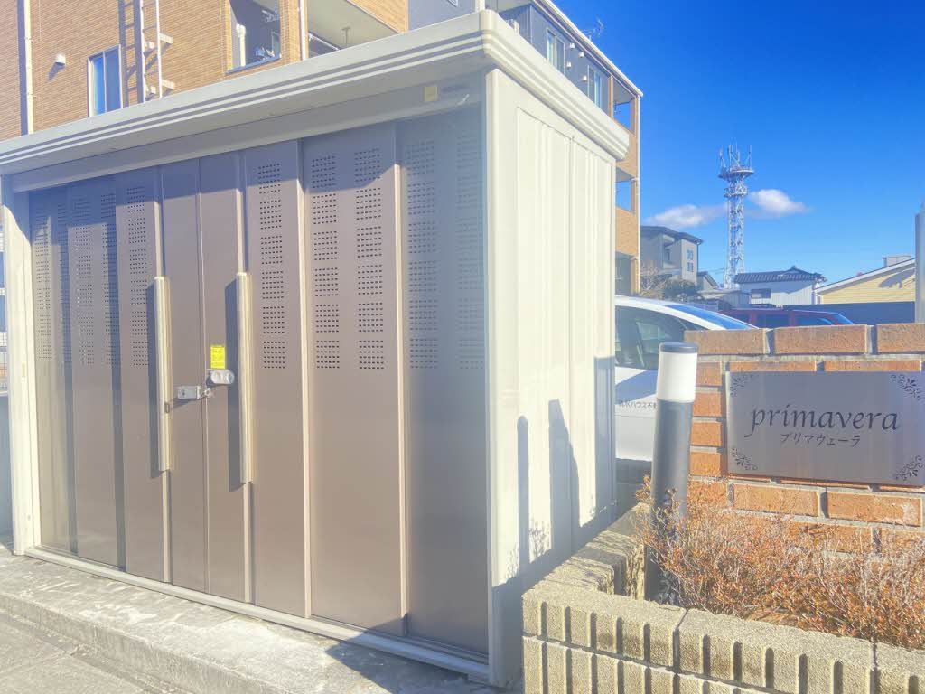 建物外観　集積所