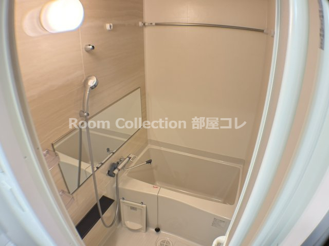 バス・シャワールーム　※同物件他部屋写真 反転、色違いの場合有 現況優先