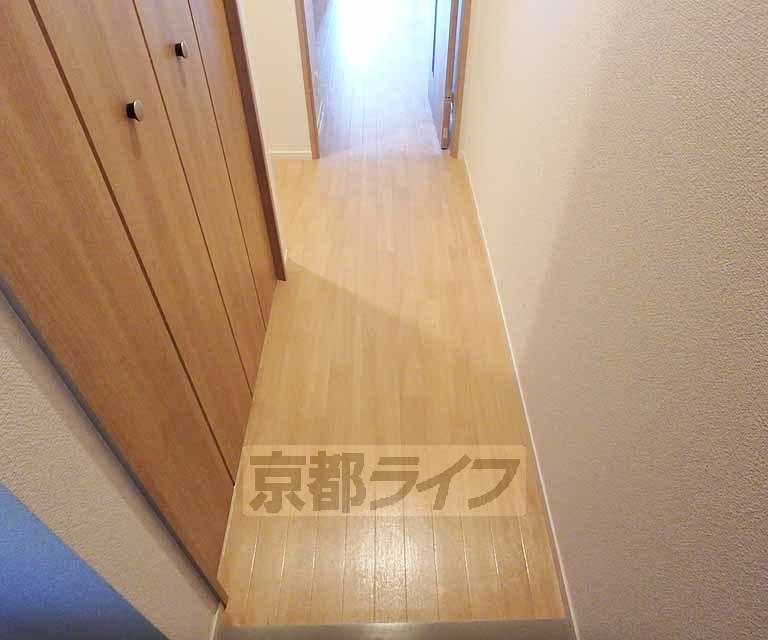 その他部屋・スペース　玄関から廊下にかけて