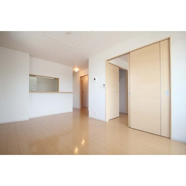 居室・リビング　※２０１にて撮影（反転）