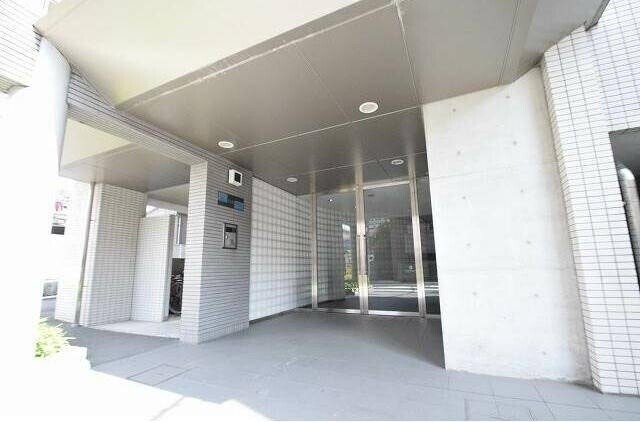 エントランス　オートロック完備