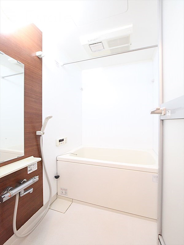 バス・シャワールーム　バスルーム