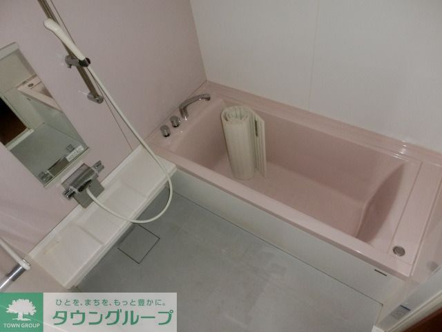 バス・シャワールーム　広いバスルーム