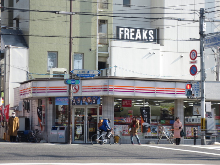 コンビニ　サークルＫ（コンビニ）まで48m