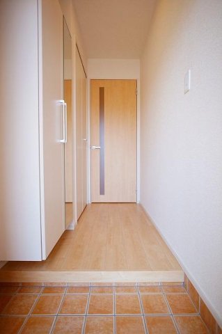 玄関　落ち着いた玄関です