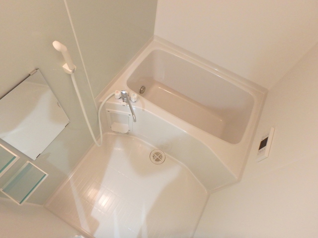 バス・シャワールーム　追い炊き機能付き♪