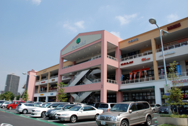 ショッピングセンター　フォレストモール南大沢（ショッピングセンター）まで1068m