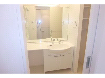 洗面設備　同型タイプ