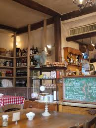 飲食店　Au temps Jadis(オ・タン・ジャディス)（飲食店）まで102m