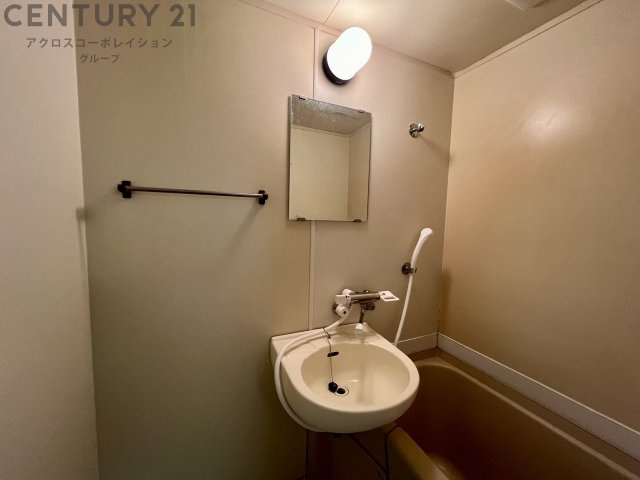 洗面設備　浴室内に洗面台がついてます！