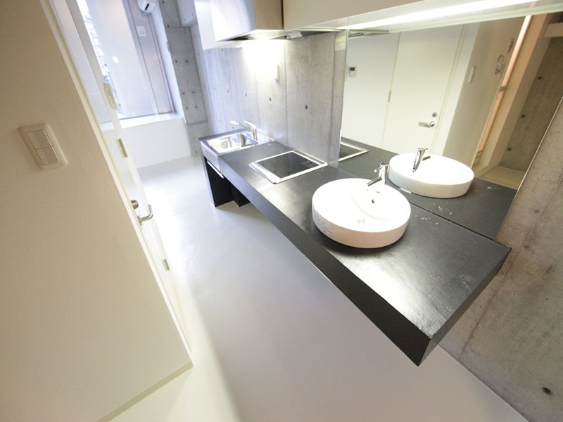 洗面設備　洗面台付き