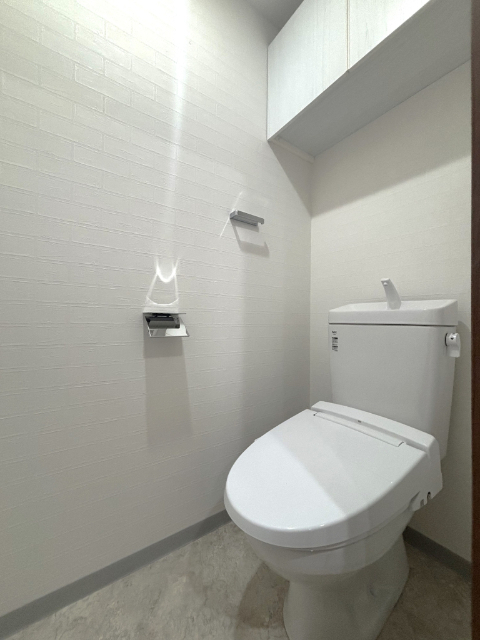 トイレ　温水洗浄便座