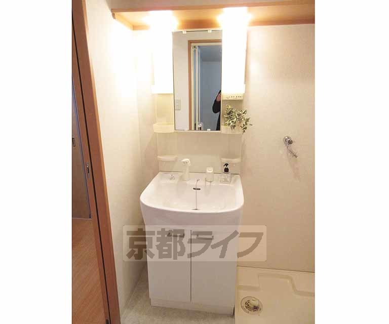 洗面設備　独立洗面台です！