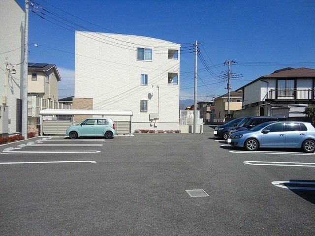 駐車場　駐車場完備です