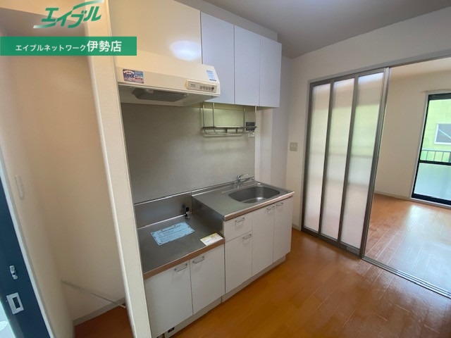 キッチン　同型参考写真