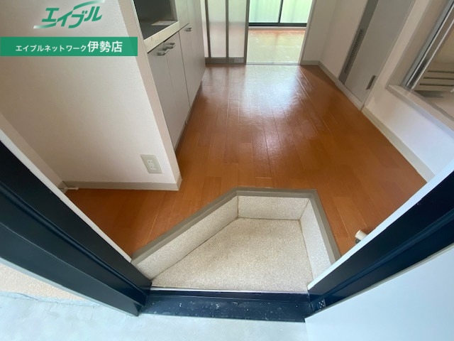 玄関　同型参考写真