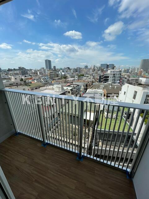 バルコニー　お洗濯にも便利なバルコニー付き