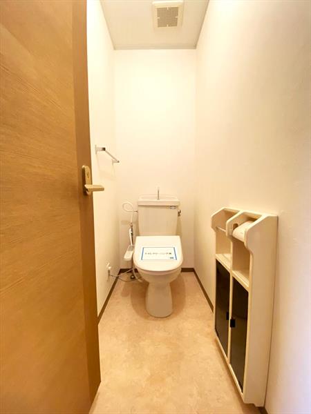 トイレ　温水洗浄便座（新規設置）