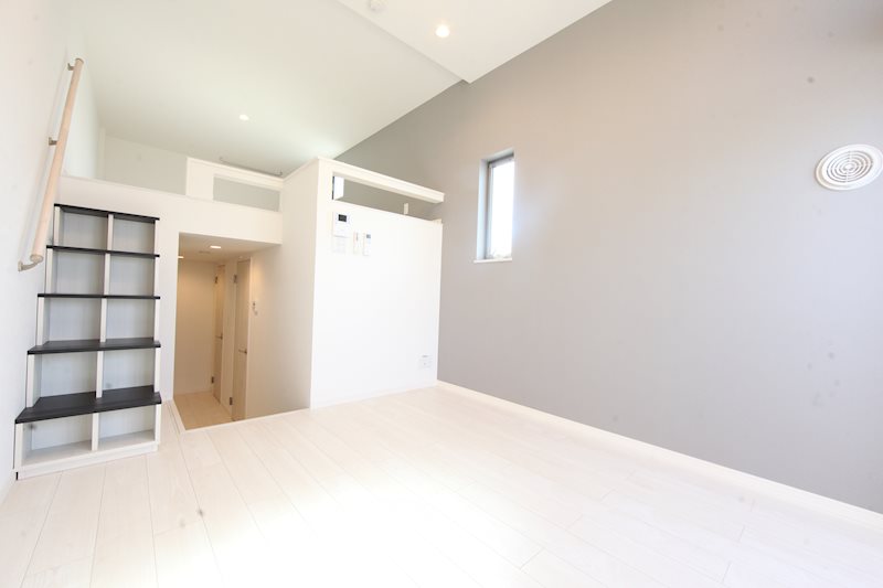 居室・リビング　洋室6帖　ロフト6帖（収納にも寝室にも使えます）