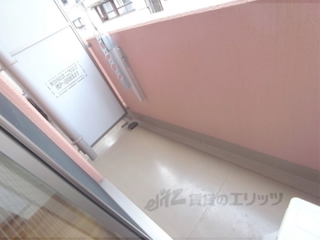 バルコニー　広めのベランダです